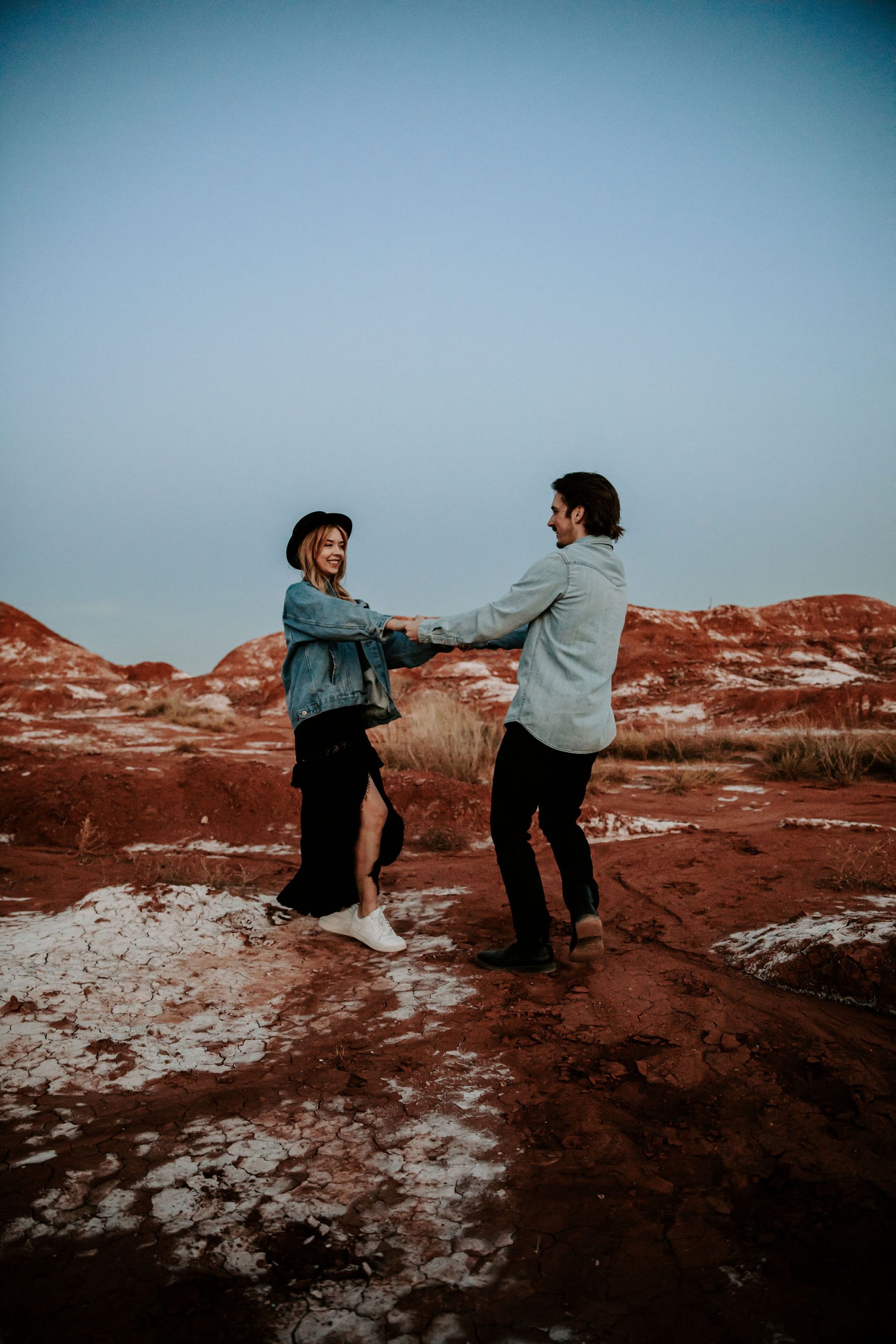 A Romantic Mountainside Styled Couples Session