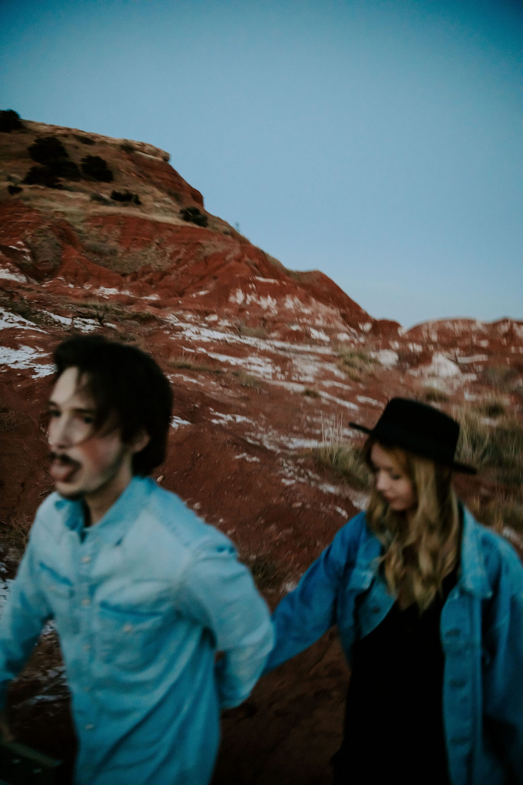 A Romantic Mountainside Styled Couples Session