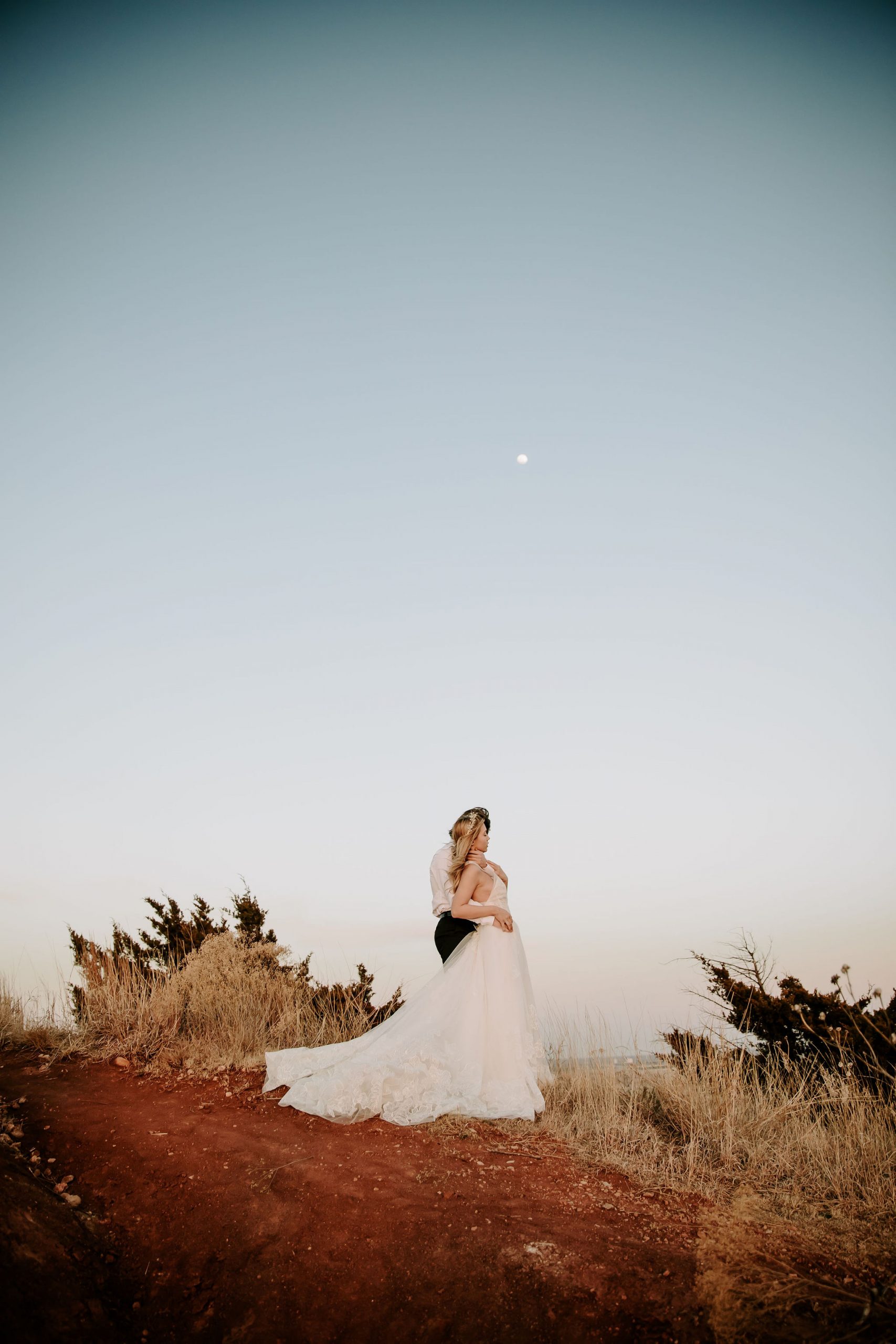 A Romantic Mountainside Styled Couples Session