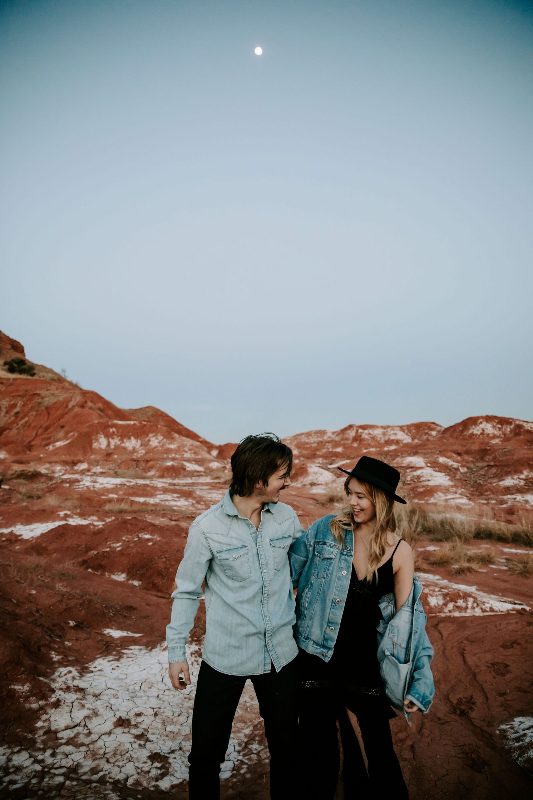 A Romantic Mountainside Styled Couples Session