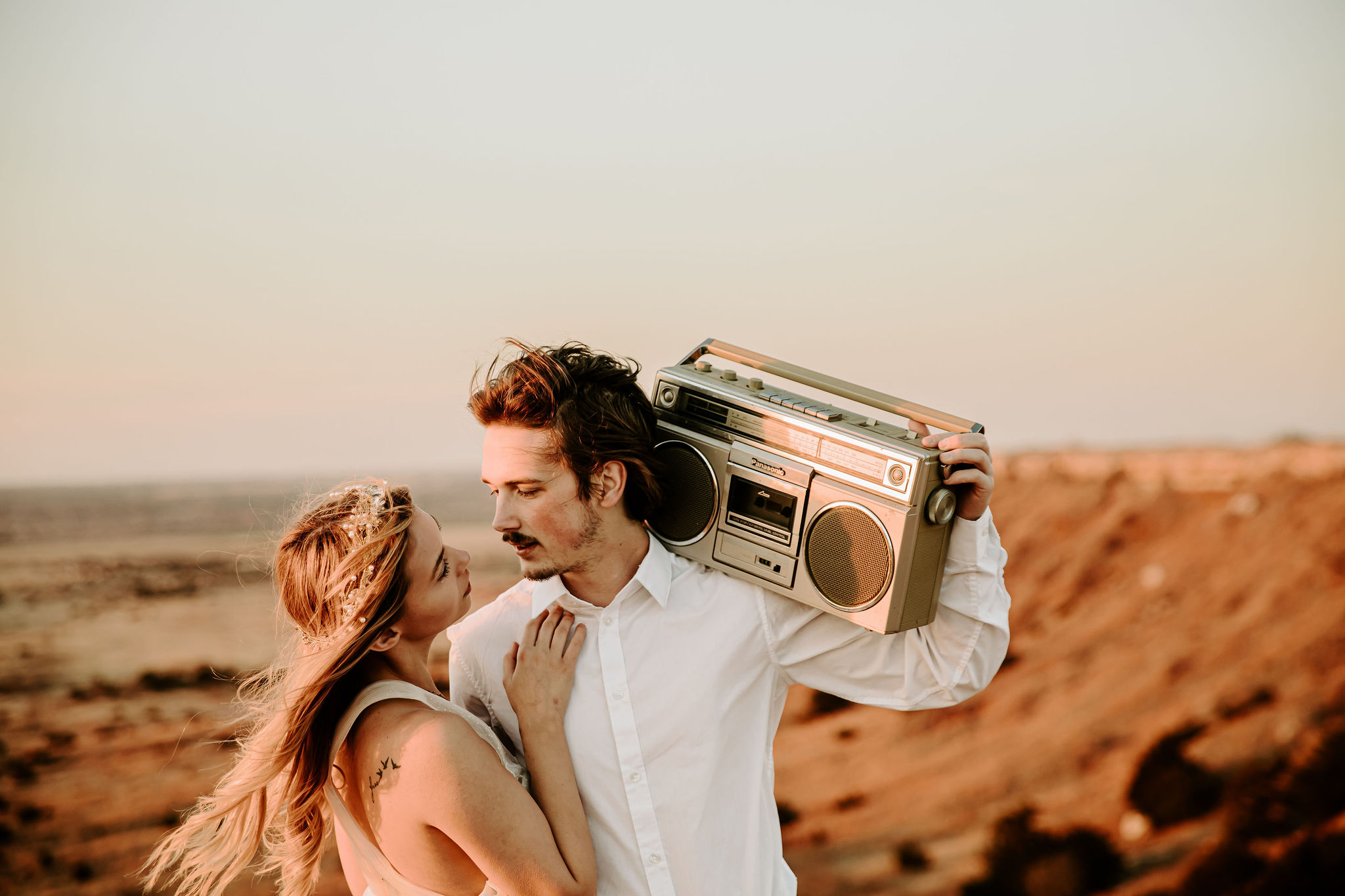 A Romantic Mountainside Styled Couples Session