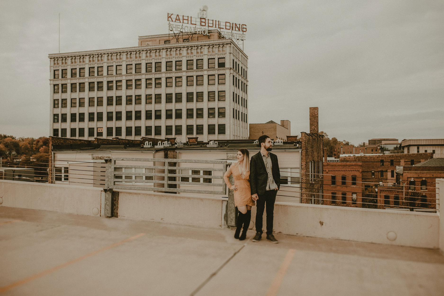 Davenport Iowa Fall Autumn Engagement Session Amelia Charleen Photo Something Blue Weddings Blog