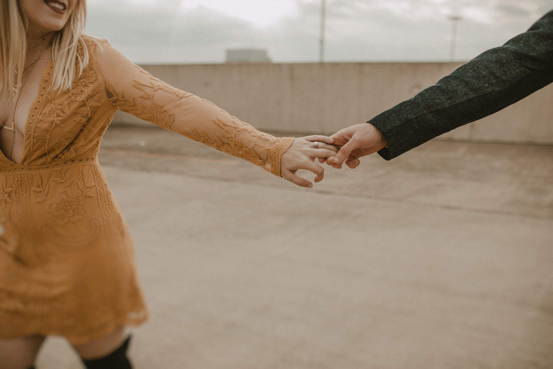 Davenport Iowa Fall Autumn Engagement Session Amelia Charleen Photo Something Blue Weddings Blog