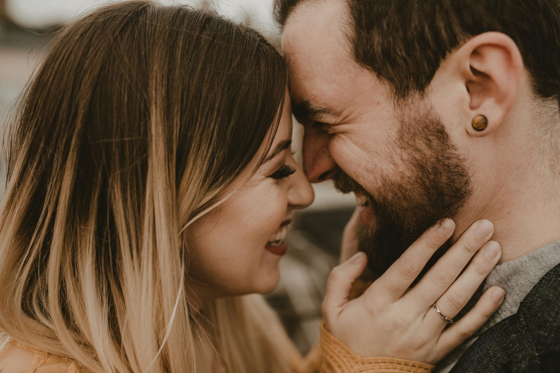 Davenport Iowa Fall Autumn Engagement Session Amelia Charleen Photo Something Blue Weddings Blog