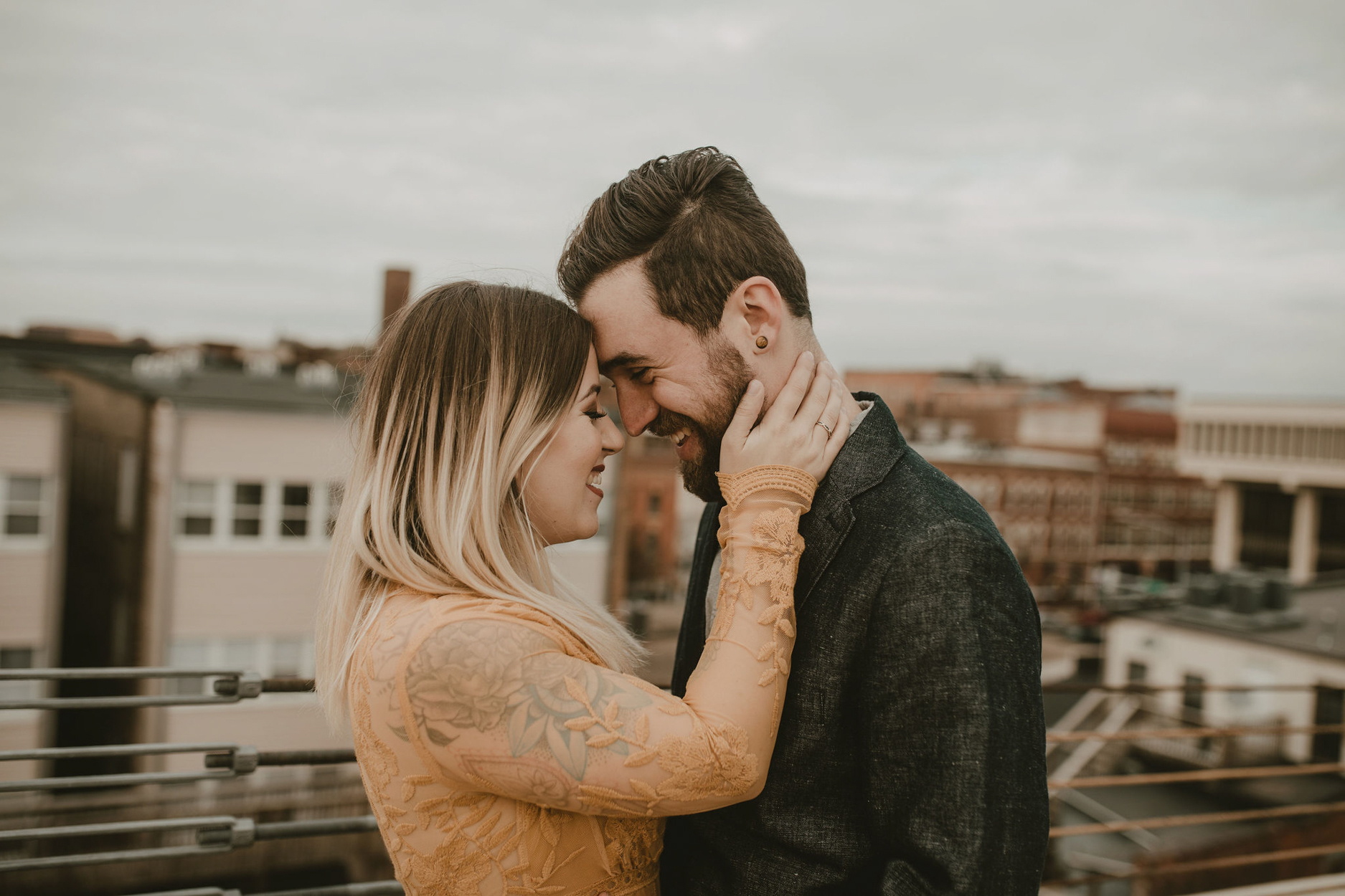 Davenport Iowa Fall Autumn Engagement Session Amelia Charleen Photo Something Blue Weddings Blog