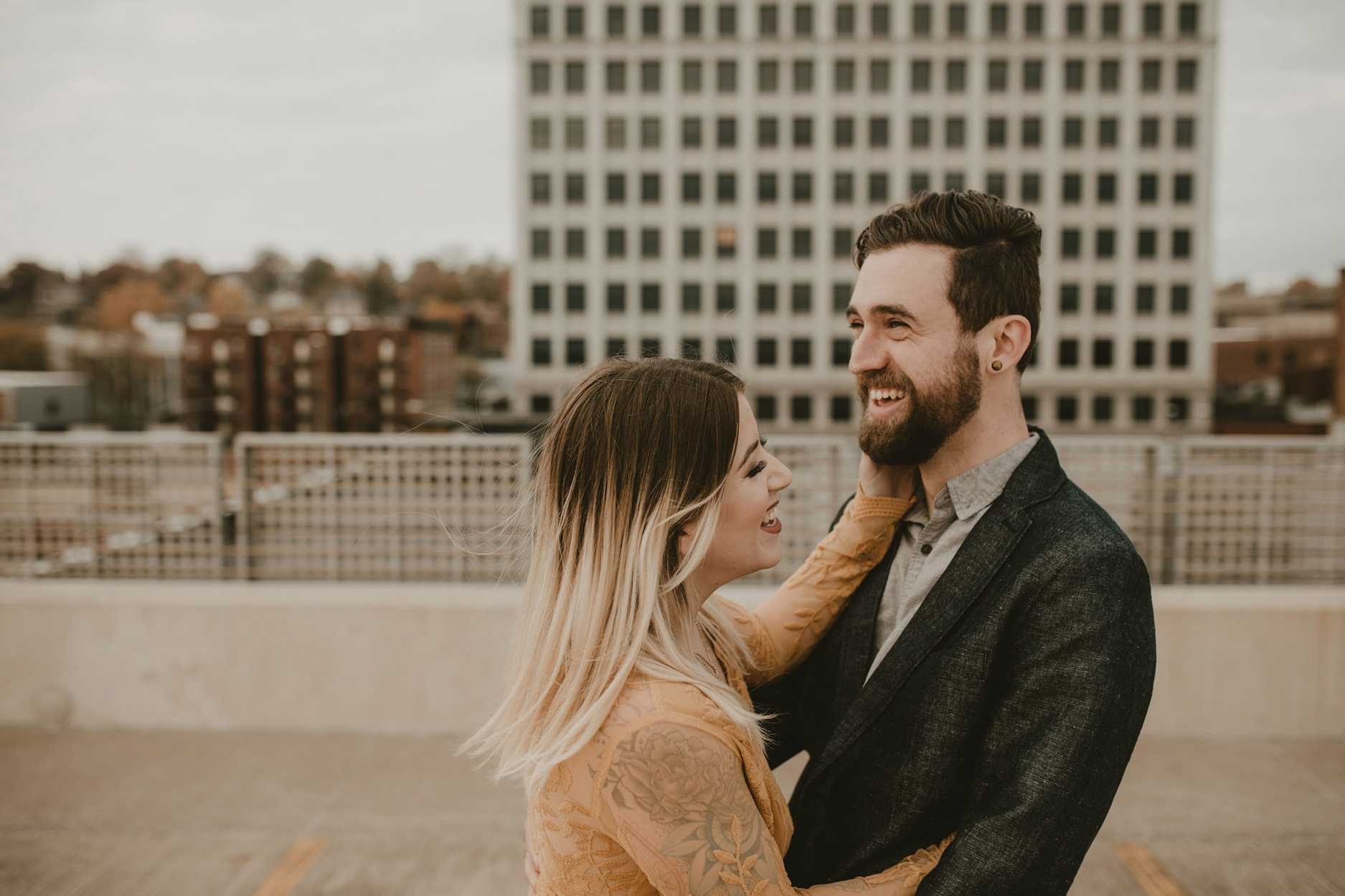 Davenport Iowa Fall Autumn Engagement Session Amelia Charleen Photo Something Blue Weddings Blog