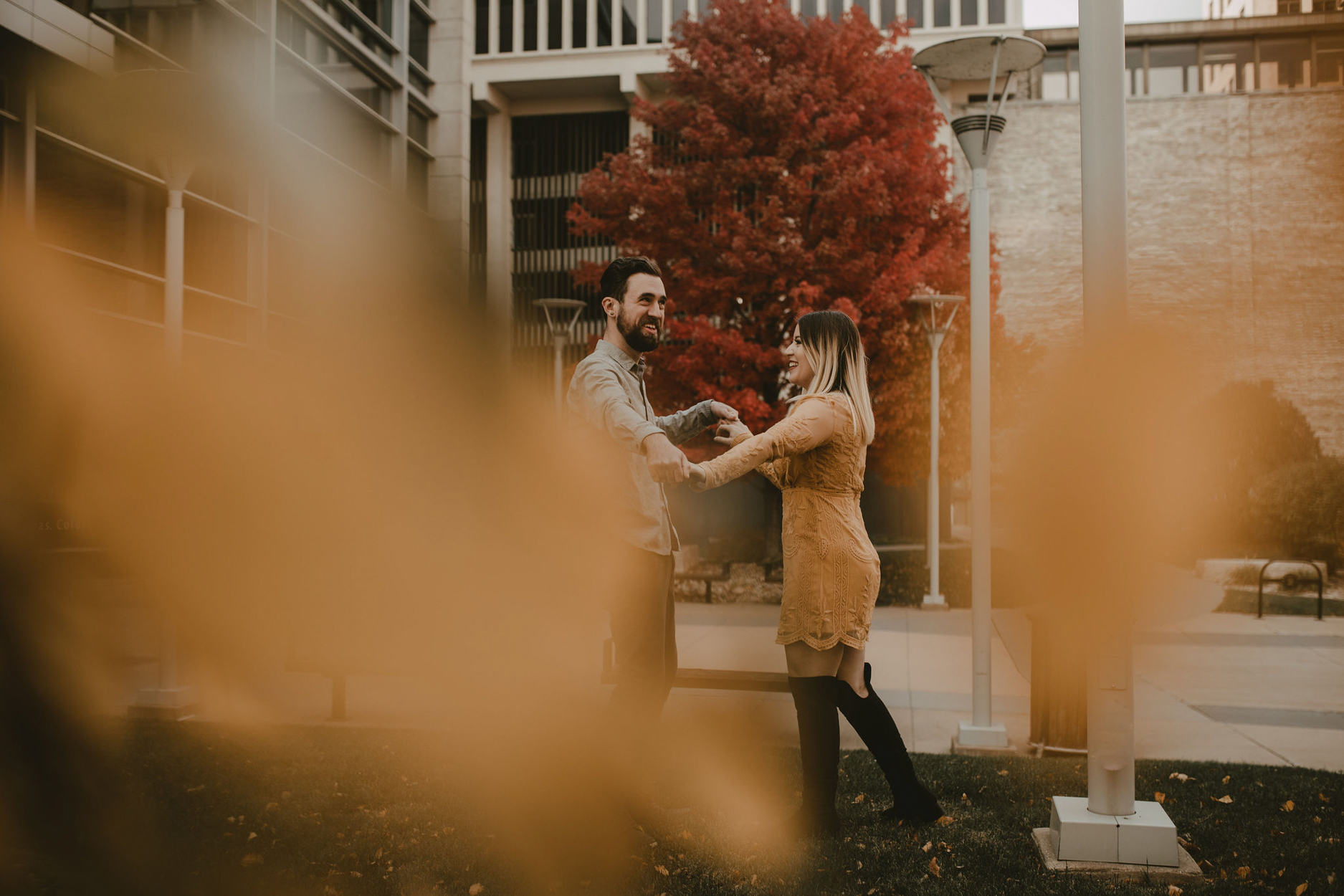 Davenport Iowa Fall Autumn Engagement Session Amelia Charleen Photo Something Blue Weddings Blog