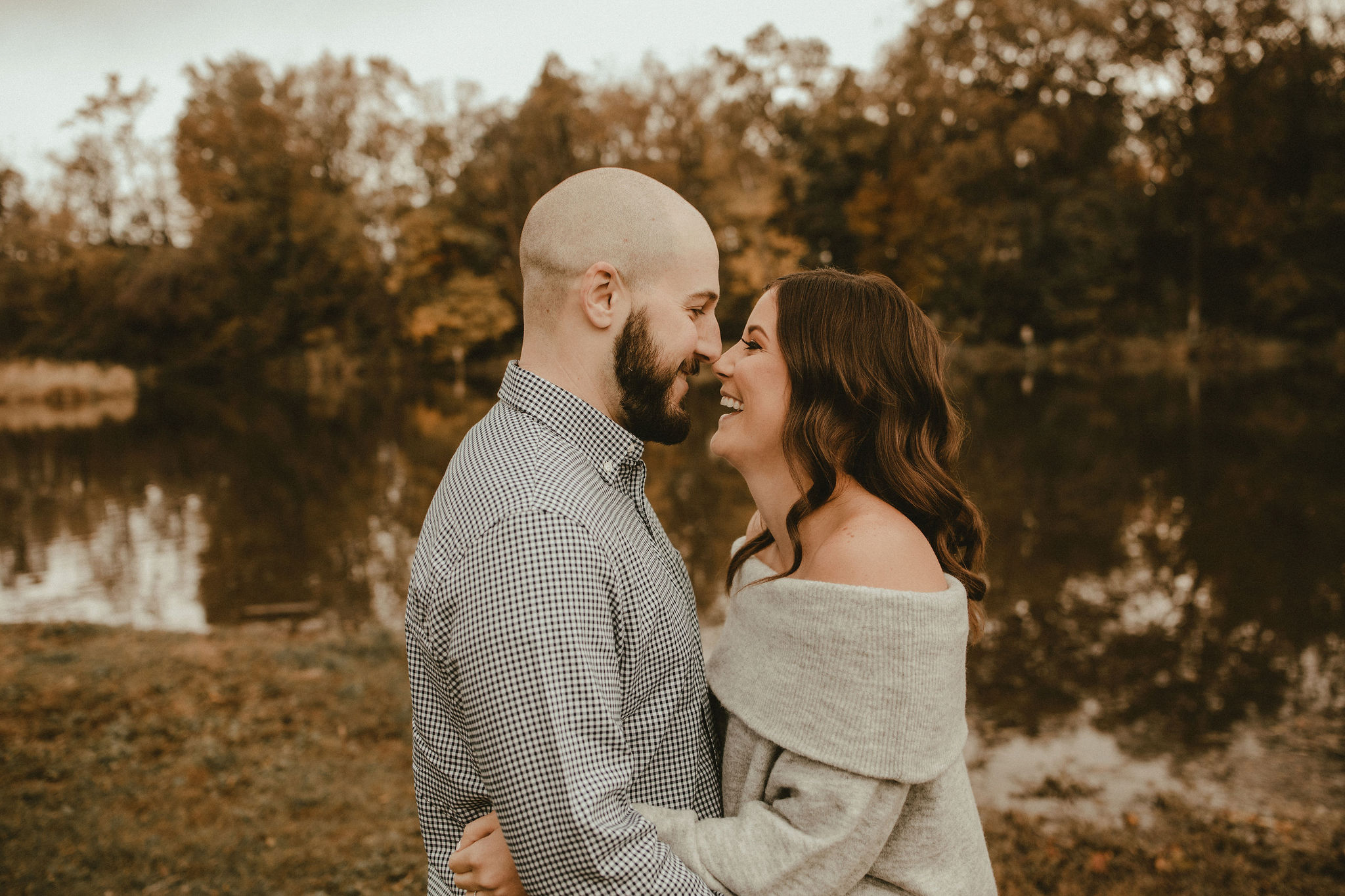 Fall Engagement Session Amelia Charleen Photo Something Blue Weddigns