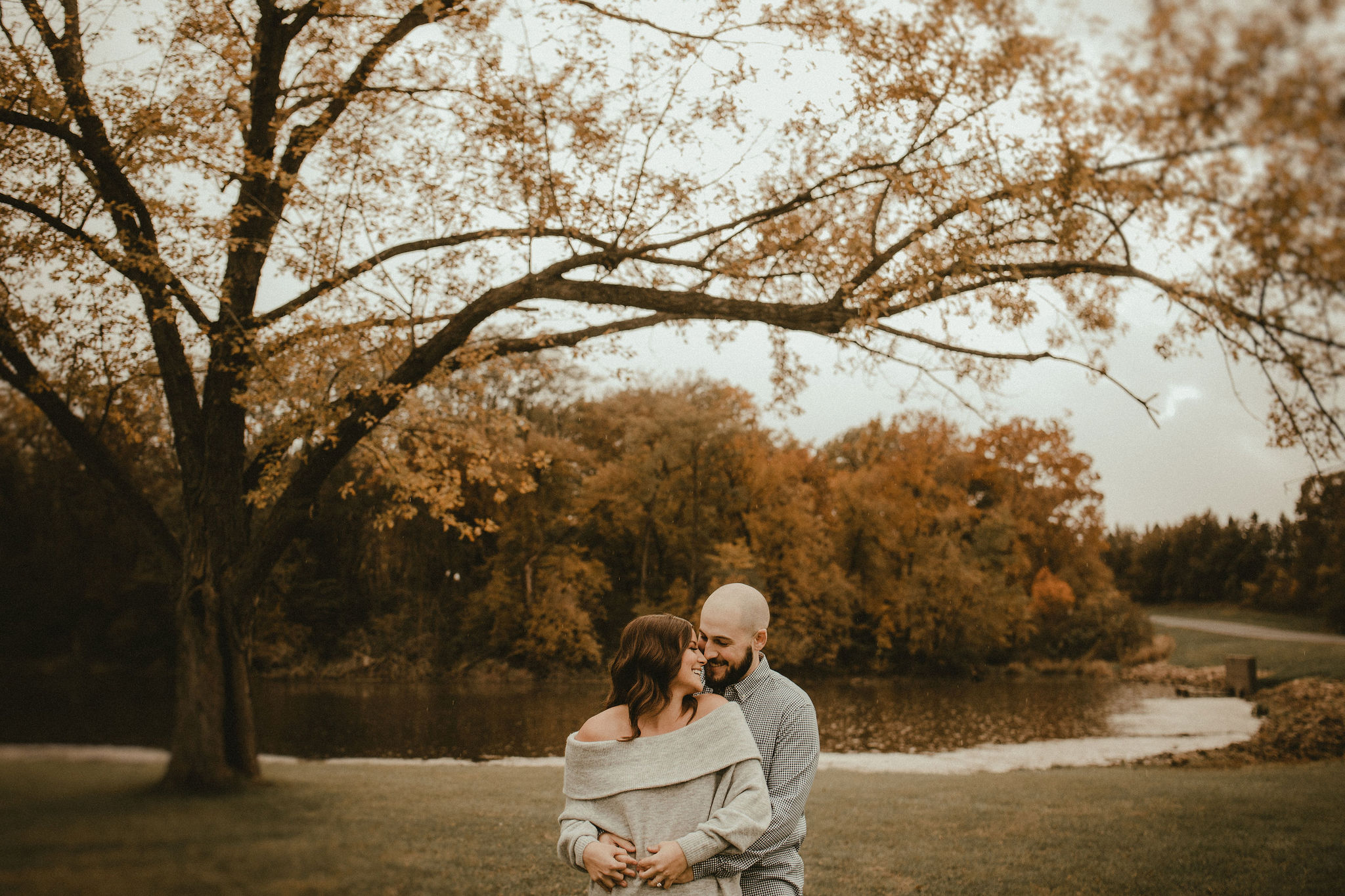 Fall Engagement Session Amelia Charleen Photo Something Blue Weddigns