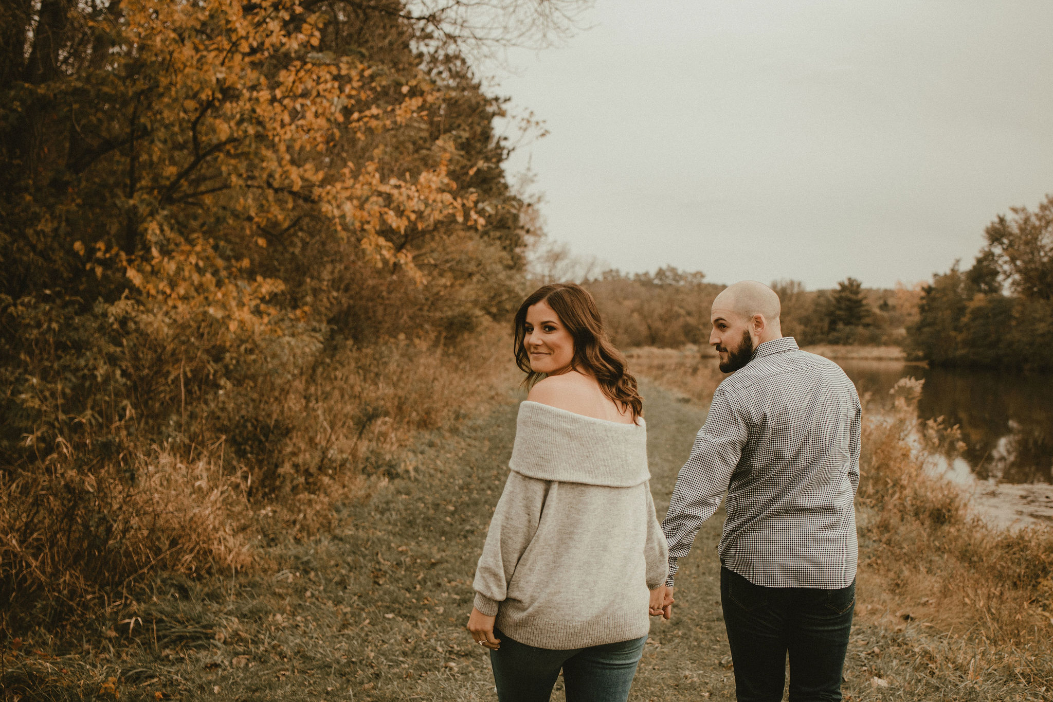 Fall Engagement Session Amelia Charleen Photo Something Blue Weddigns