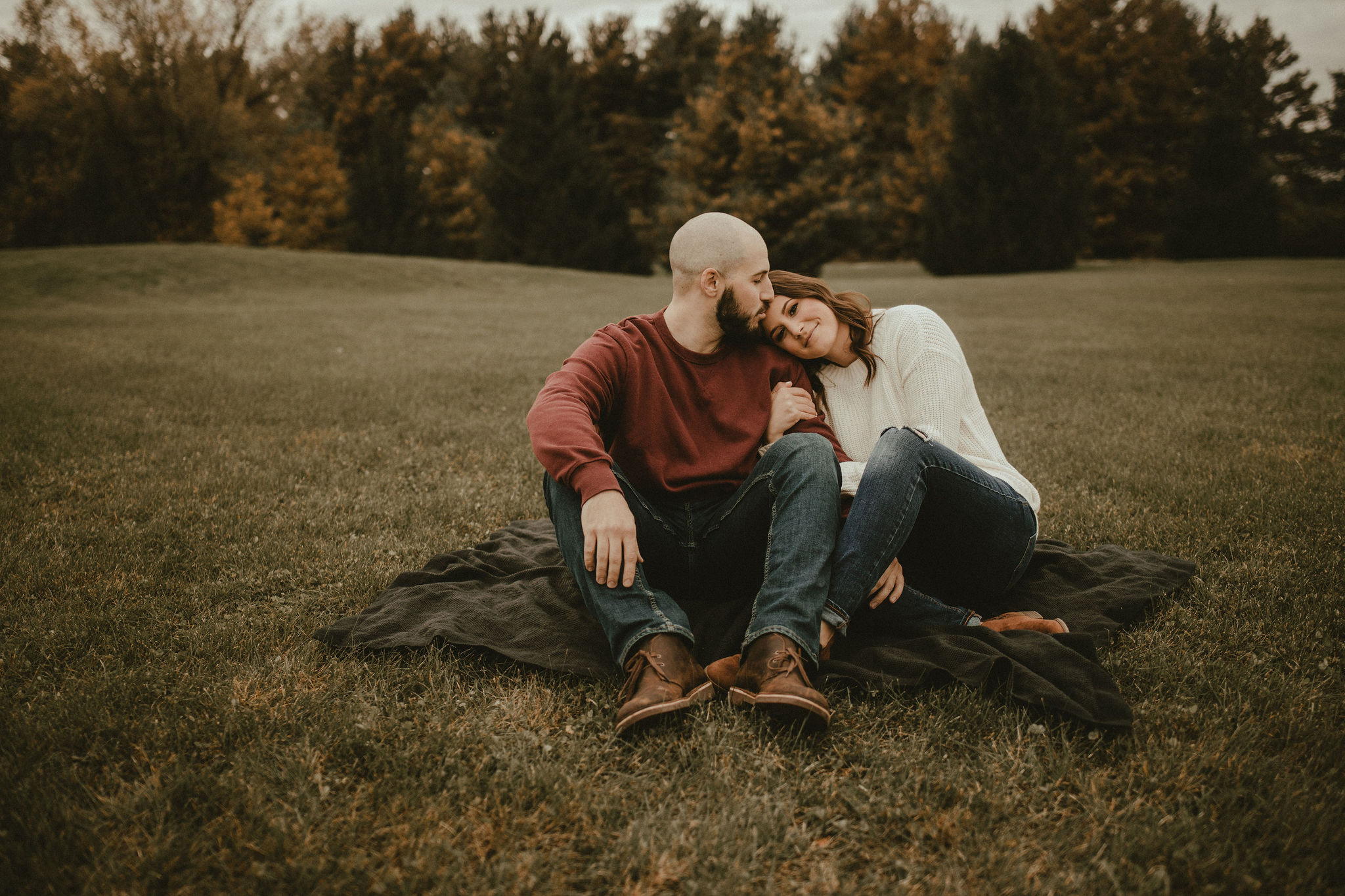 Fall Engagement Session Amelia Charleen Photo Something Blue Weddigns