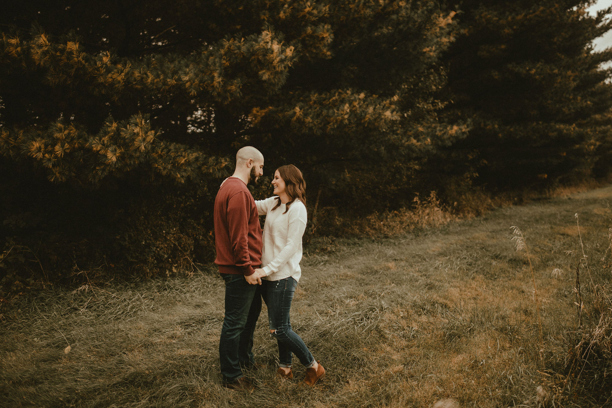 Fall Engagement Session Amelia Charleen Photo Something Blue Weddigns
